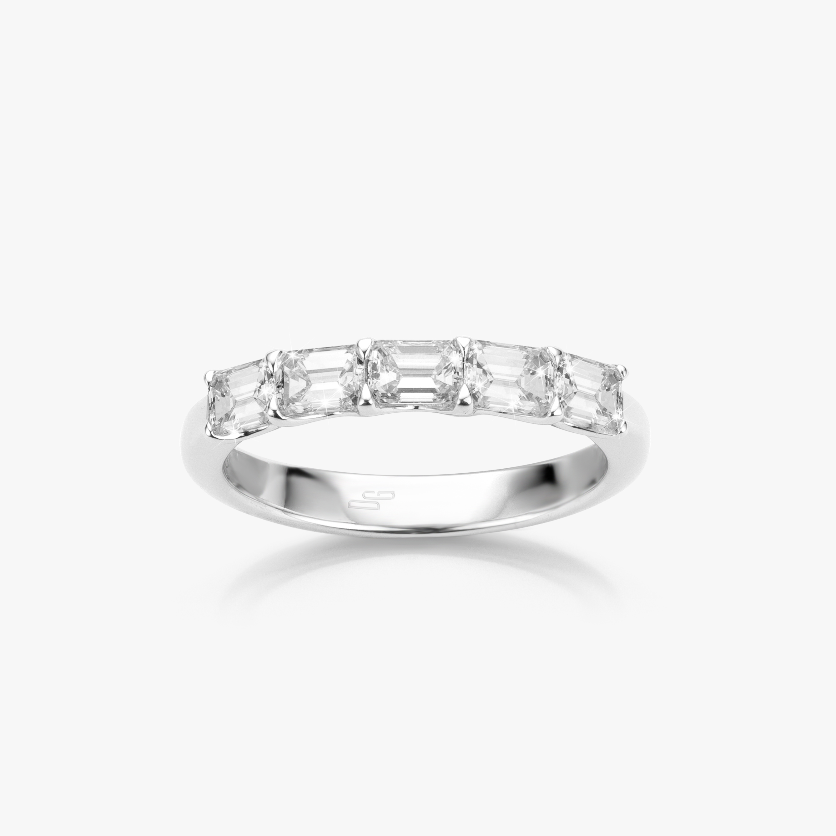 images/maison-de-greef-01-diamonds-dir1-002ba5ba100/dir1.002ba5ba100_maison-de-greef_front.jpg
