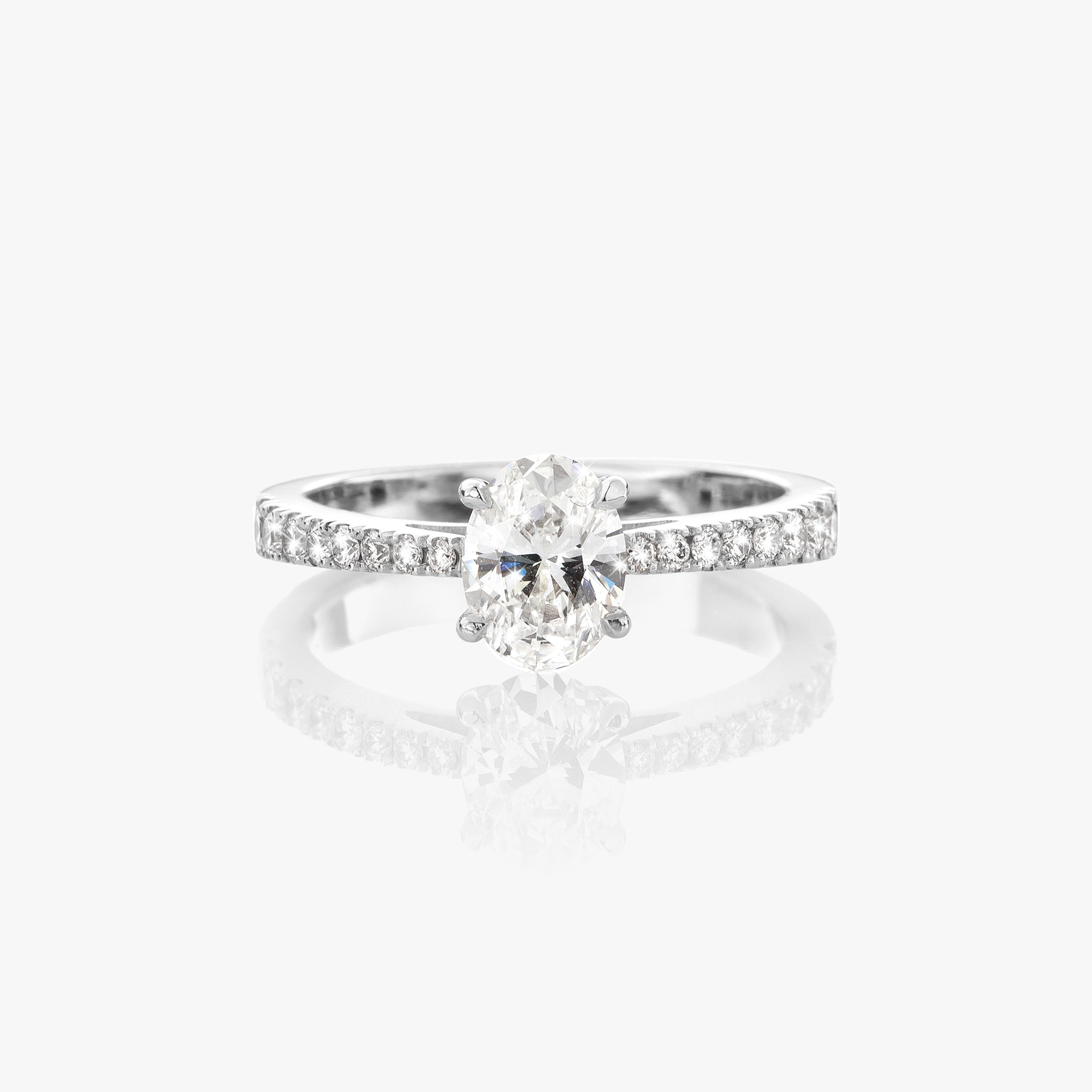 images/maison-de-greef-01-diamonds-dis1-002ba1o100-100/dis1.002ba1o100-100_maison-de-greef_front.jpg