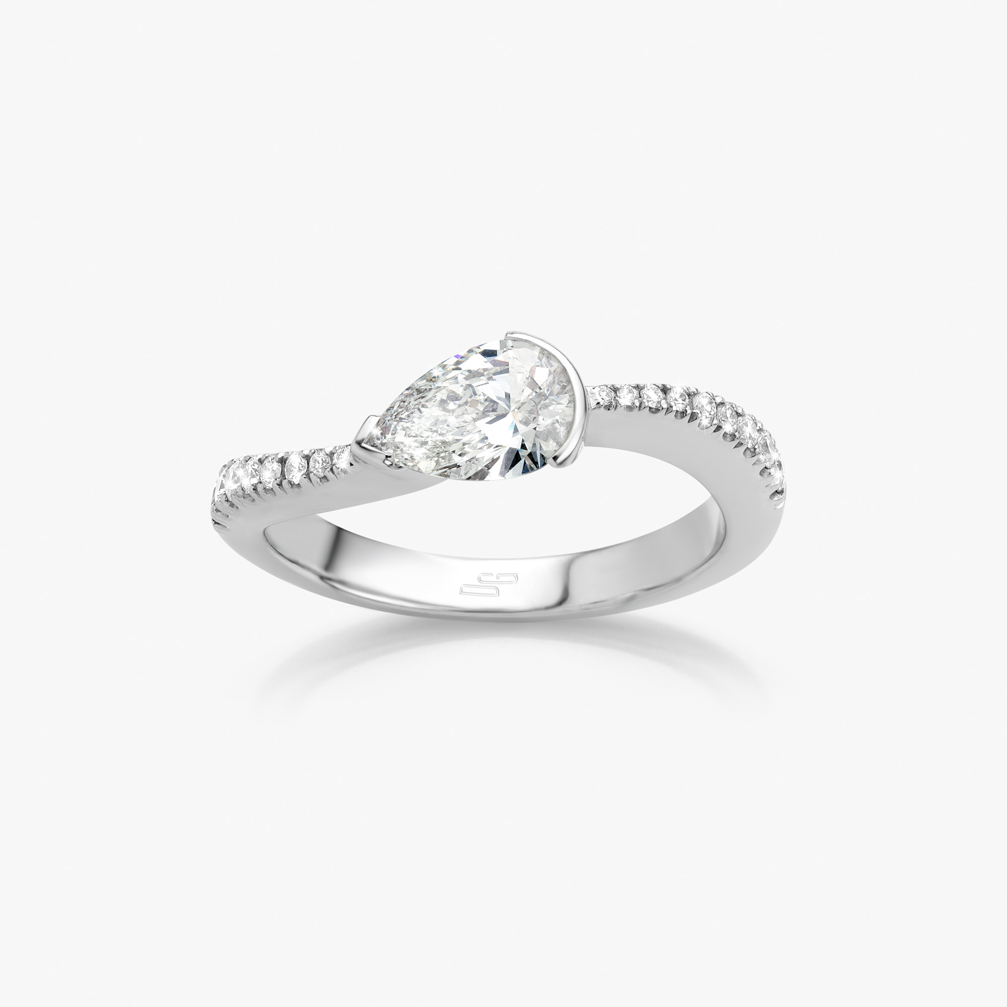 images/maison-de-greef-01-diamonds-dis6-002ba1p100-100/dis6.002ba1p100-100_maison-de-greef_front.jpg