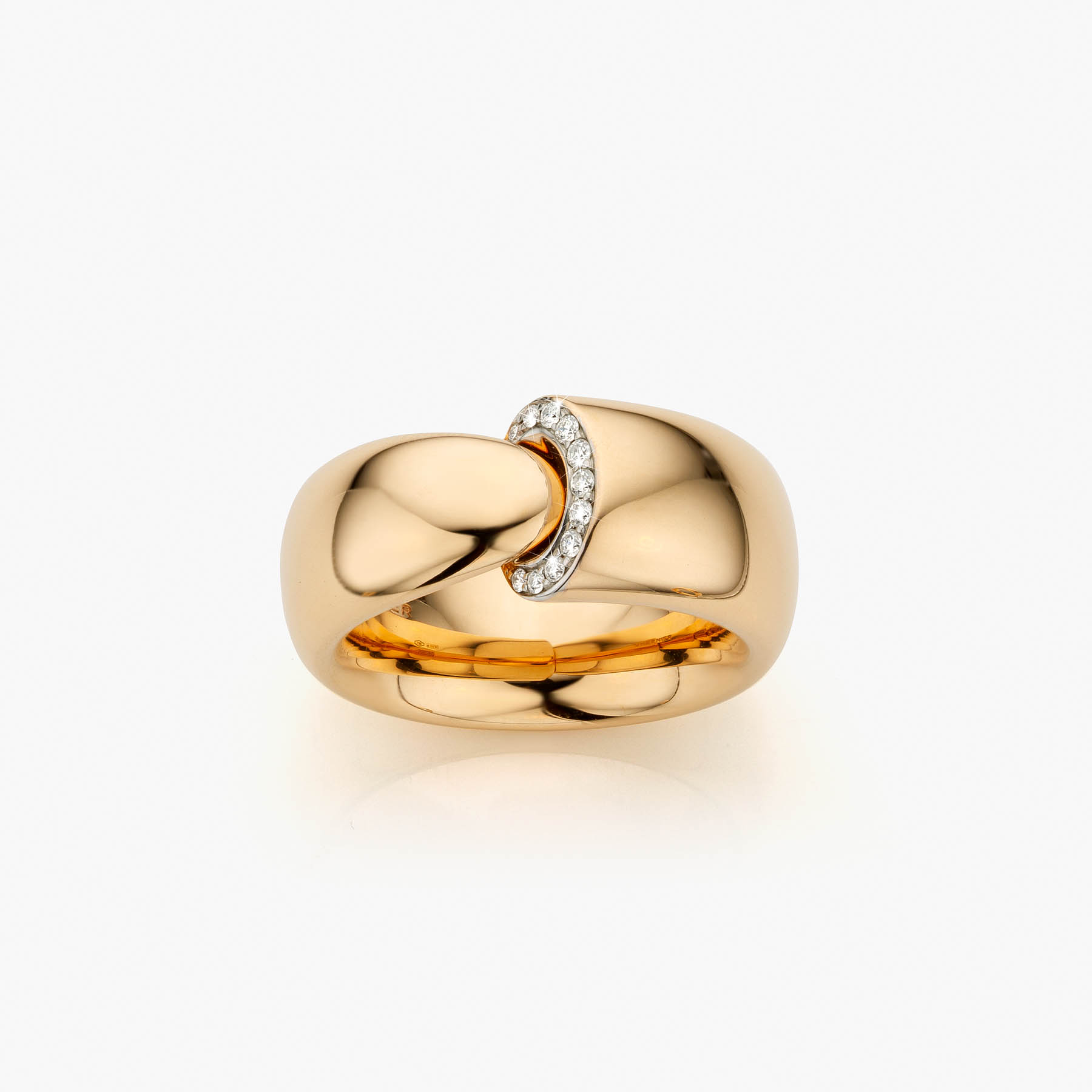 images/vhernier-milano-calla-0g1801a300/maisondegreef_vhernier_calla_theone_ring__rosegold_diamonds_front.jpg